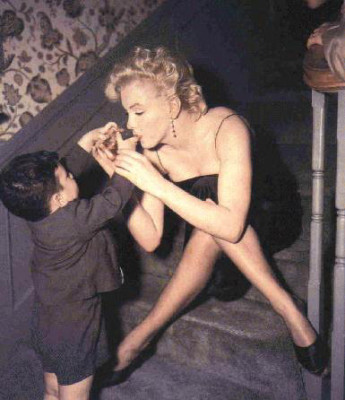 photo 5 in Marilyn Monroe gallery [id52810] -0001-11-30 00:00:00
